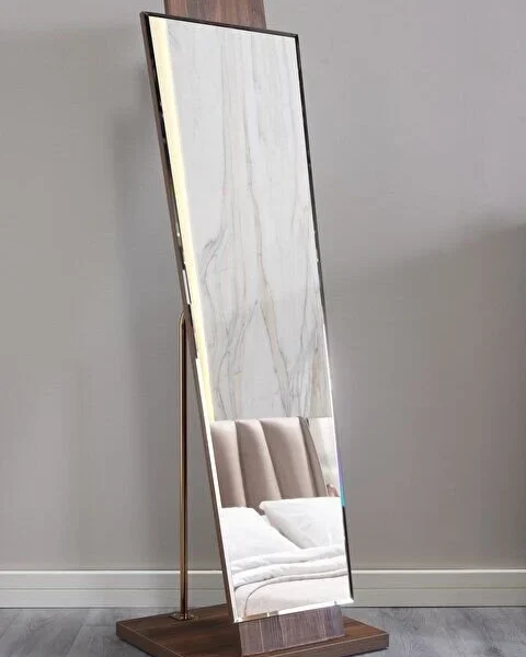 Oglinda inalta Vanessa