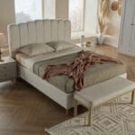 Pat matrimonial Borneo crem cu depozitare si somiera inclusa